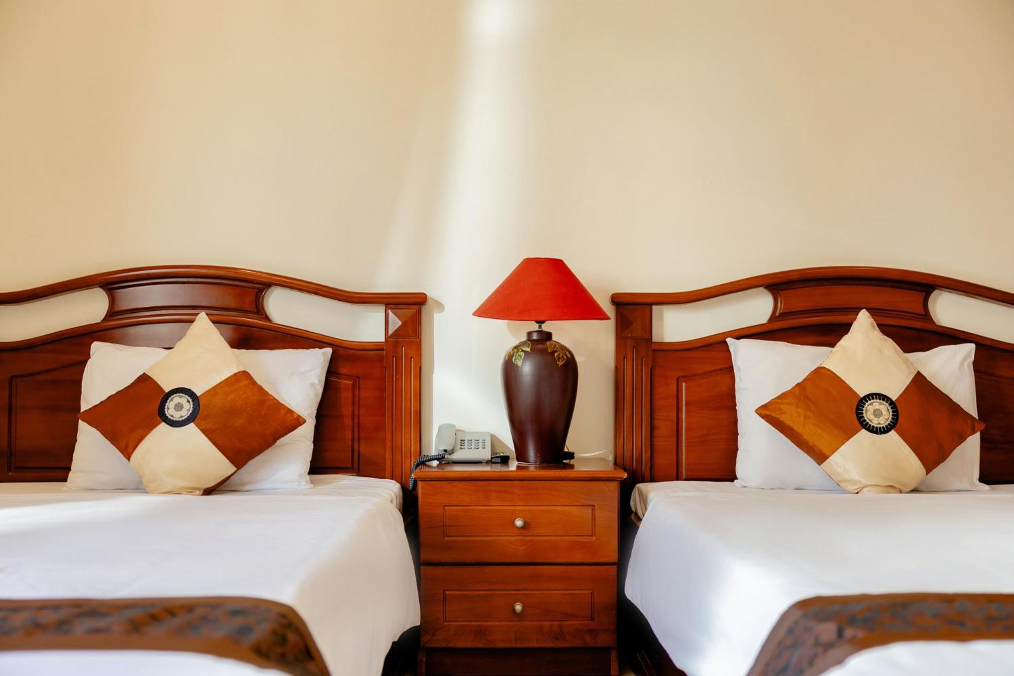 ฮุงฟอง โฮเทล - ใกล้ตลาดกลางคืนดาลัด Hotel ภายนอก รูปภาพ