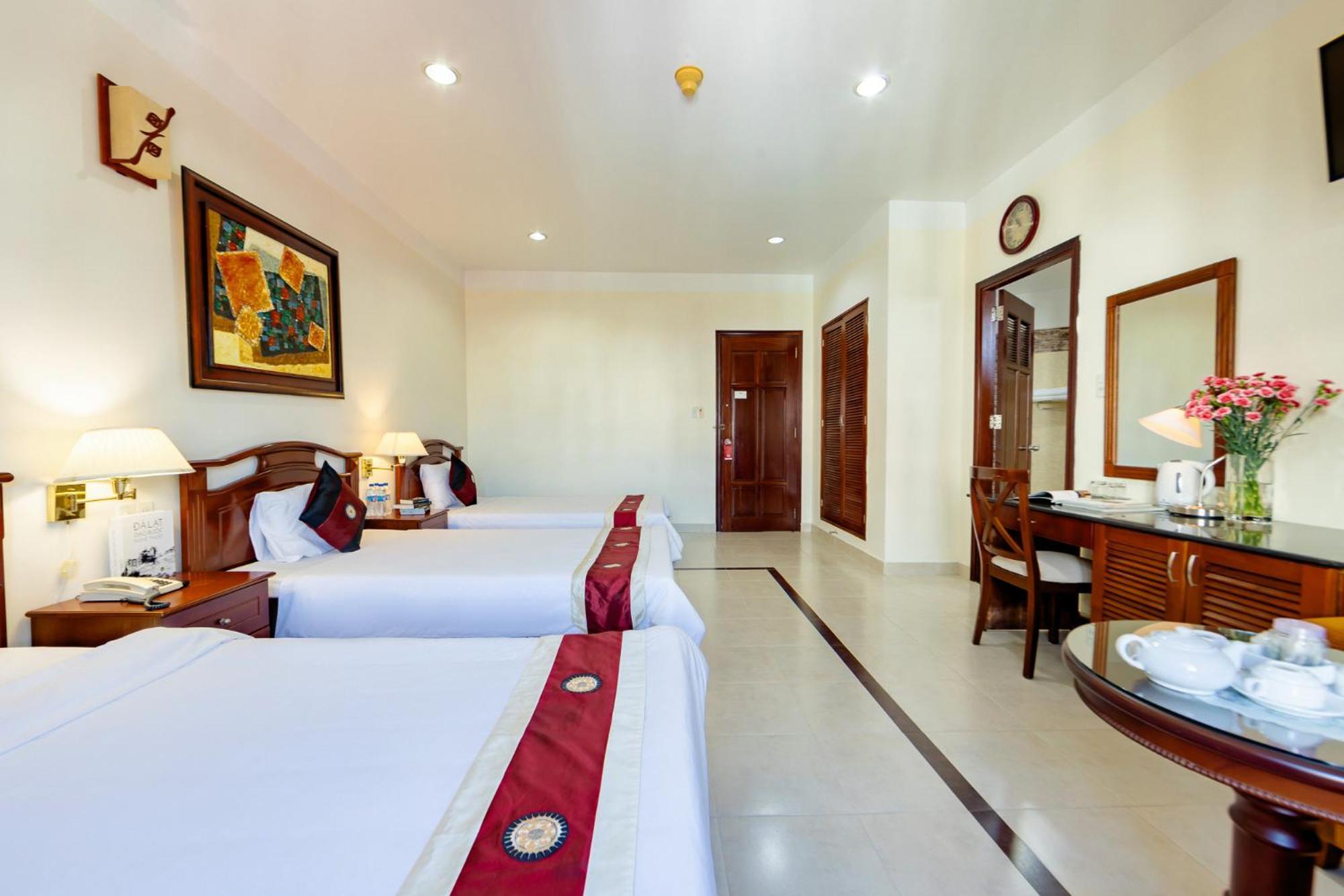 ฮุงฟอง โฮเทล - ใกล้ตลาดกลางคืนดาลัด Hotel ภายนอก รูปภาพ